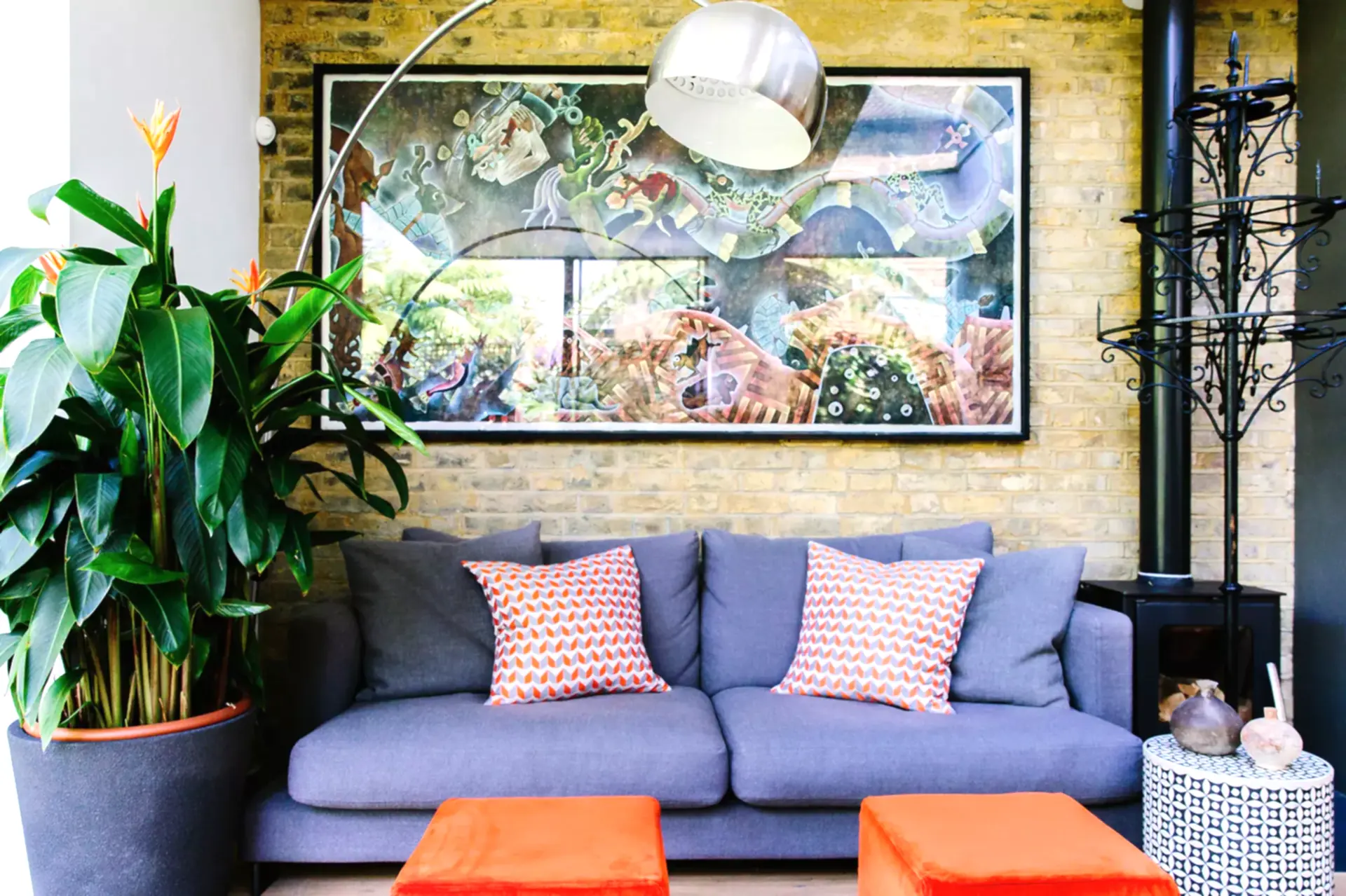 Feature wall ideas for small living rooms