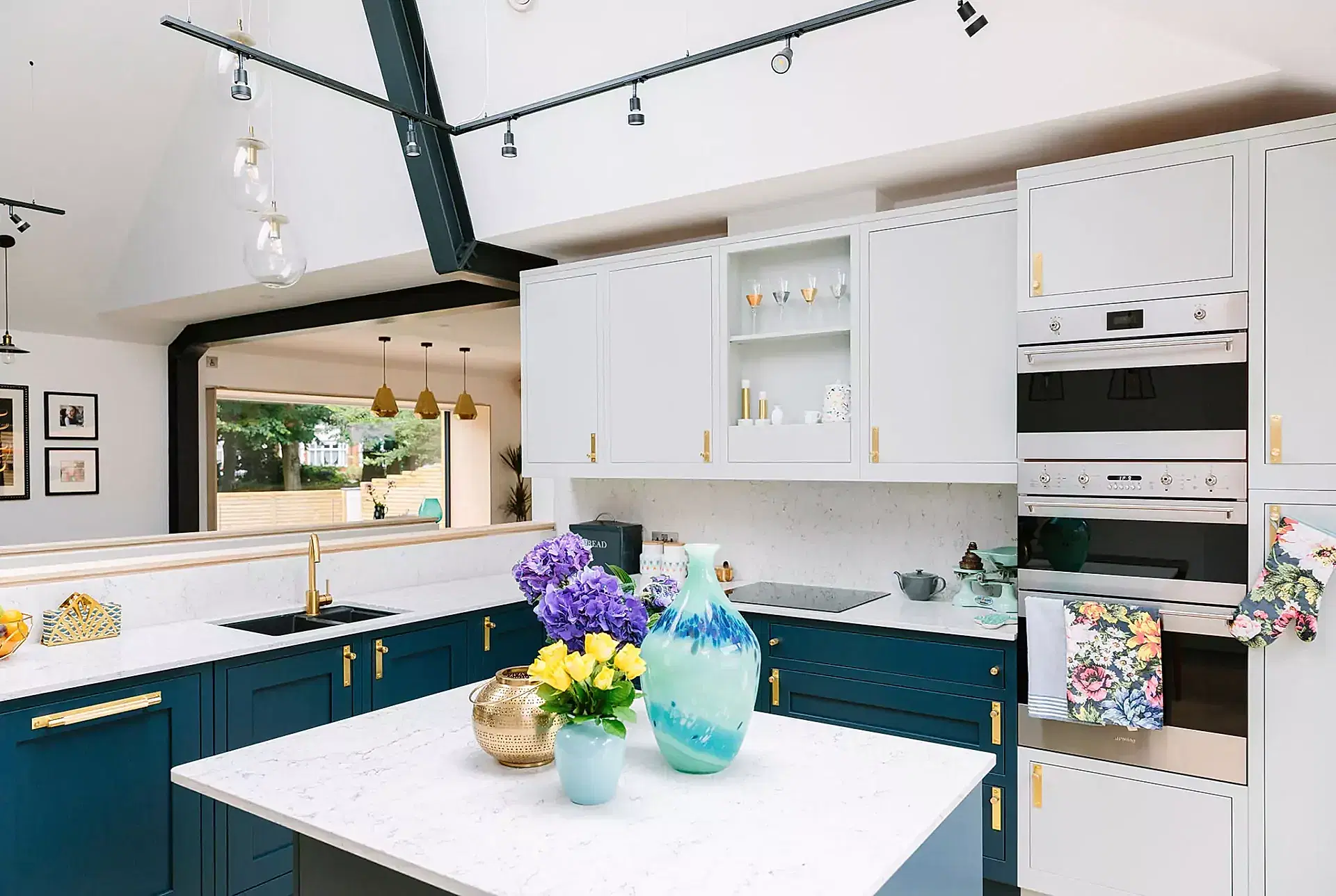 small kitchen paint colours