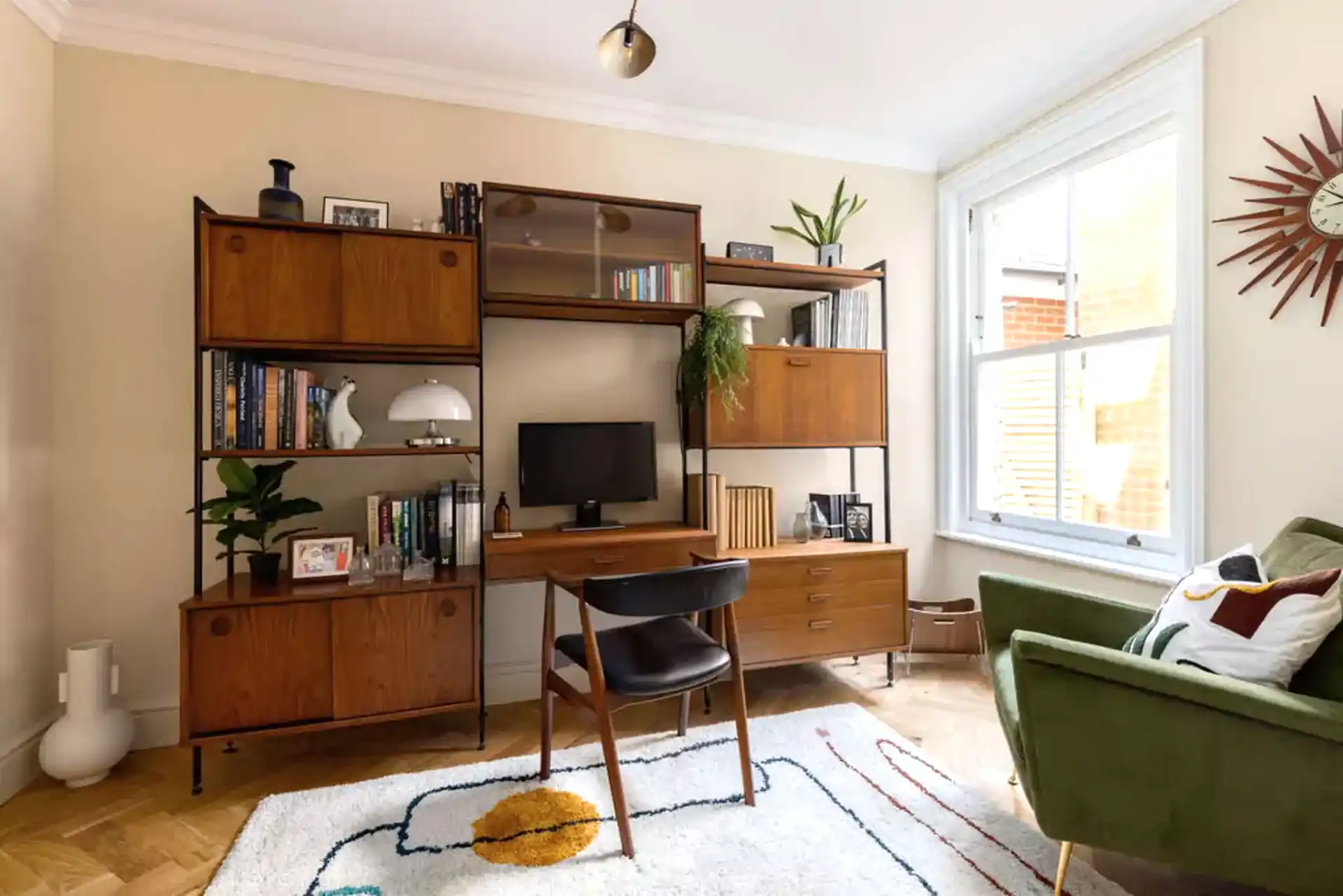 Retro home office | Online interior design